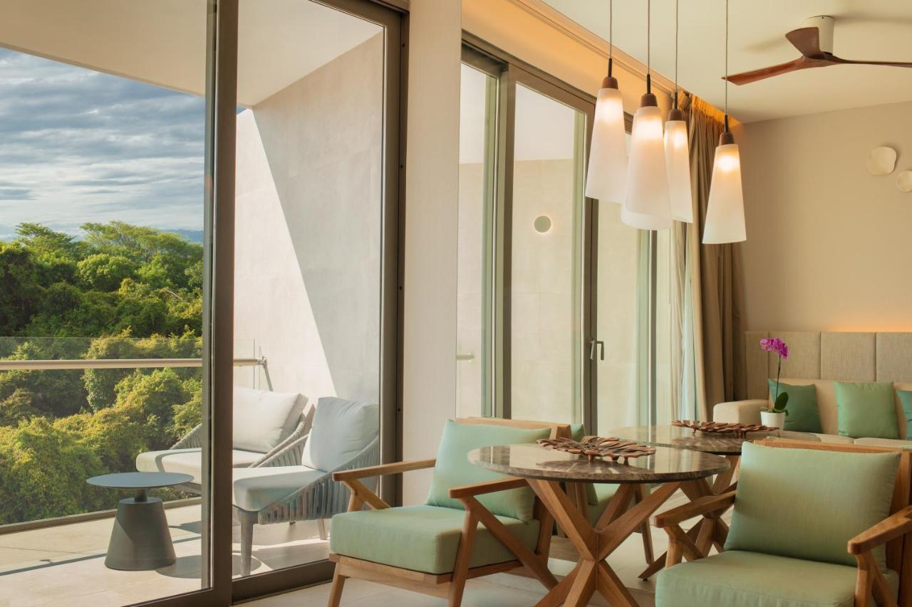 Family Suite Tropical View